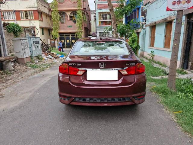 https://images10.gaadi.com/usedcar_image/4634817/original/processed_c4adcdc9a277637089cf8cd839fdb137.jpg?imwidth=6401