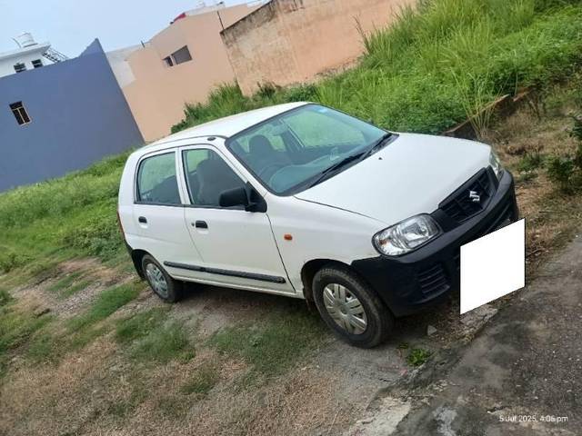 https://images10.gaadi.com/usedcar_image/4634857/original/processed_a686ba28-8726-4ac2-a47e-91eb72045de0.jpg?imwidth=6400