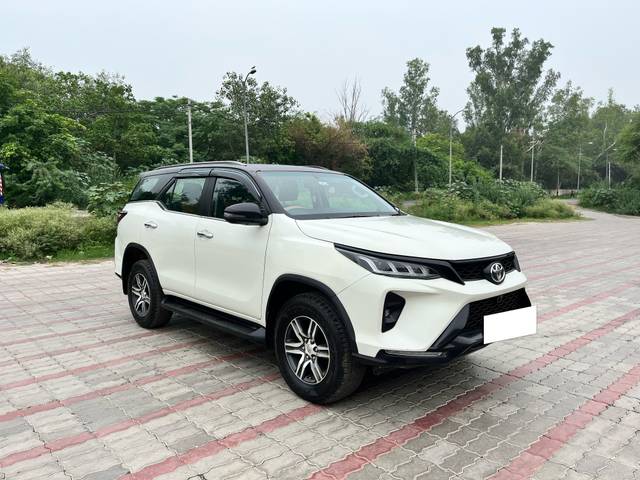 https://images10.gaadi.com/usedcar_image/4634864/original/processed_77c9e6f89a131c34ac1863a60c0688d1.jpg?imwidth=6400