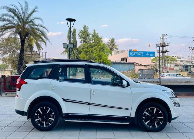 https://images10.gaadi.com/usedcar_image/4634871/original/processed_951a9a6e5fda2cef63280dc983a53a5e.jpg?imwidth=6401