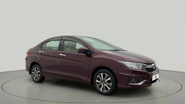 https://images10.gaadi.com/usedcar_image/4634875/original/dfb242dba24048479f137a7dd5ec0bc4.jpg?imwidth=6400