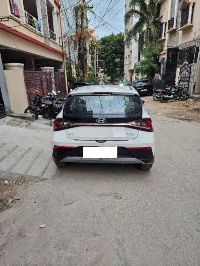 https://images10.gaadi.com/usedcar_image/4634883/original/processed_8637d635-132e-448d-aae2-d20f33e8c2e9.jpeg?imwidth=6401