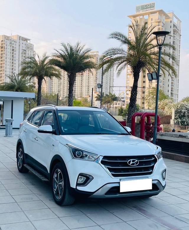 https://images10.gaadi.com/usedcar_image/4634893/original/processed_d2b8f96c88c12157d3b5f2e848f4dcc9.jpg?imwidth=6400