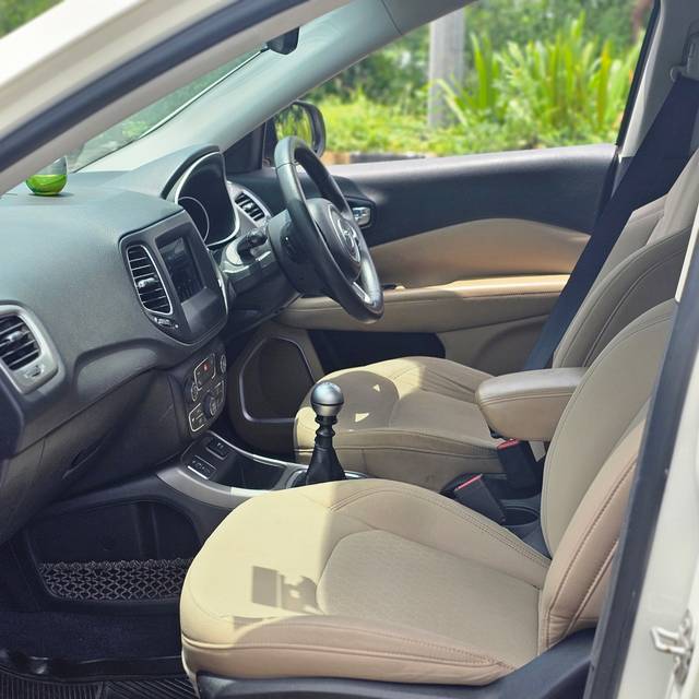https://images10.gaadi.com/usedcar_image/4634910/original/b1adf02e9e60841b3ef525a6e0b1f88e.jpg?imwidth=6402