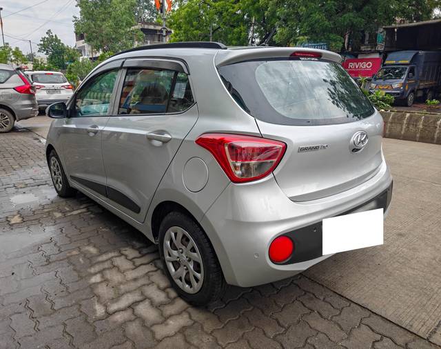 https://images10.gaadi.com/usedcar_image/4634912/original/processed_3a575fdafab7f03255792c802c69d779.jpg?imwidth=6402