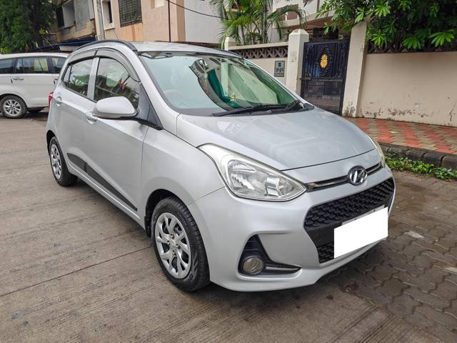 https://images10.gaadi.com/usedcar_image/4634912/original/processed_84d436b595997e58bcb56d1a7e6672a5.jpg?imwidth=6400