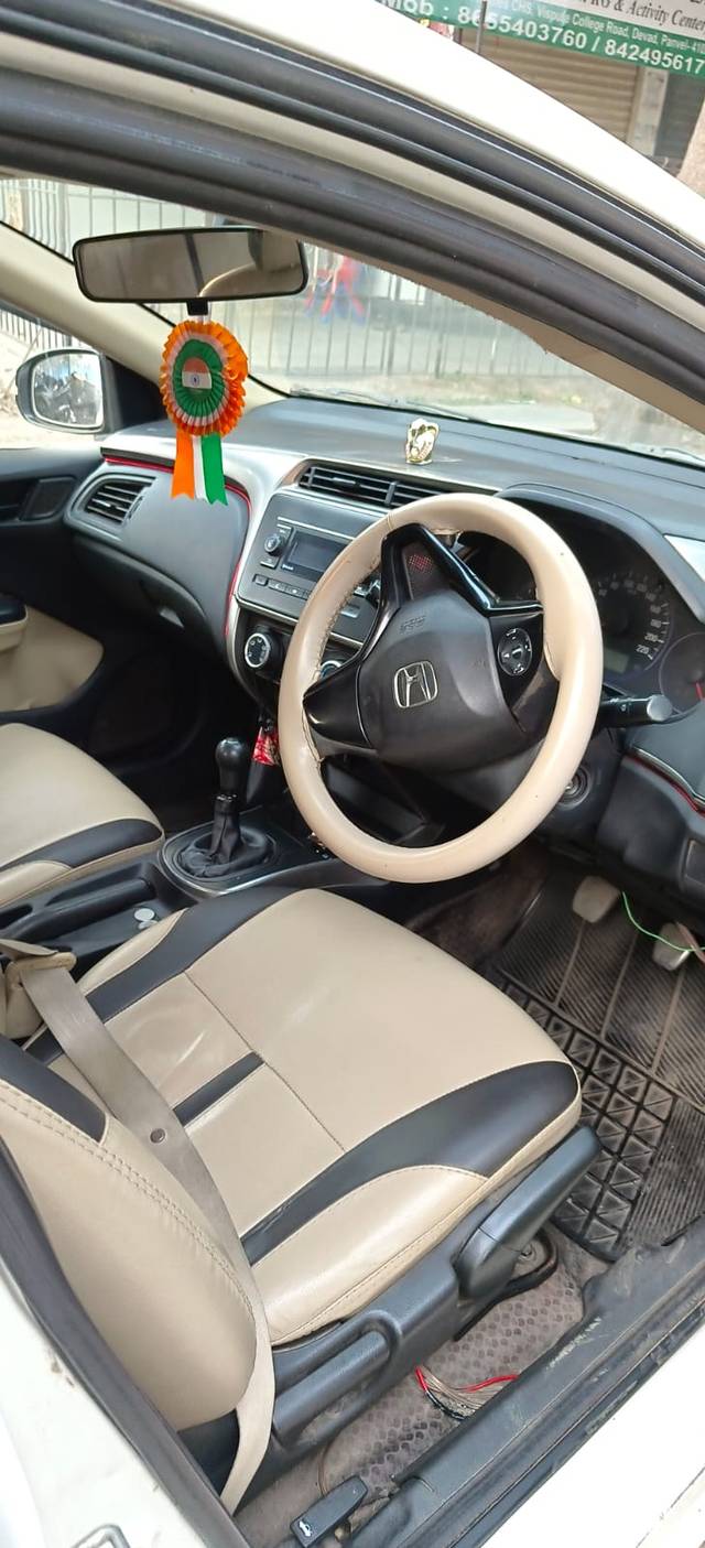 https://images10.gaadi.com/usedcar_image/4634921/original/14c6ded048f78e53d7138b266b1a7a1c.jpg?imwidth=6401