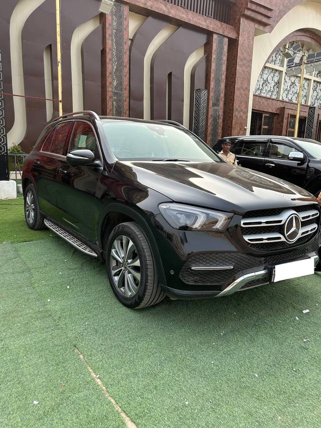 https://images10.gaadi.com/usedcar_image/4634979/original/processed_00504f95-95c2-4c53-880b-ce7d0a91235b.jpg?imwidth=6400