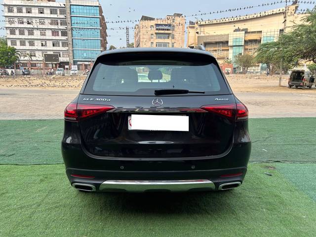 https://images10.gaadi.com/usedcar_image/4634979/original/processed_9c5b6a32-bf7f-4848-a654-2e38fa5eca6c.jpg?imwidth=6402