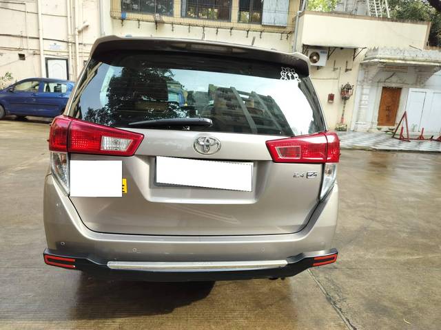 https://images10.gaadi.com/usedcar_image/4634983/original/processed_896c1b4d84aaffd0356fd303d0a3ae15.jpg?imwidth=6401