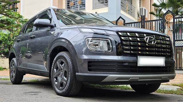 https://images10.gaadi.com/usedcar_image/4634988/original/processed_5ab90a00718a1d993da3010a3b494174.jpg?imwidth=6400