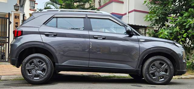 https://images10.gaadi.com/usedcar_image/4634988/original/processed_a740435f46d18a2c2882094cfe941190.jpg?imwidth=6401