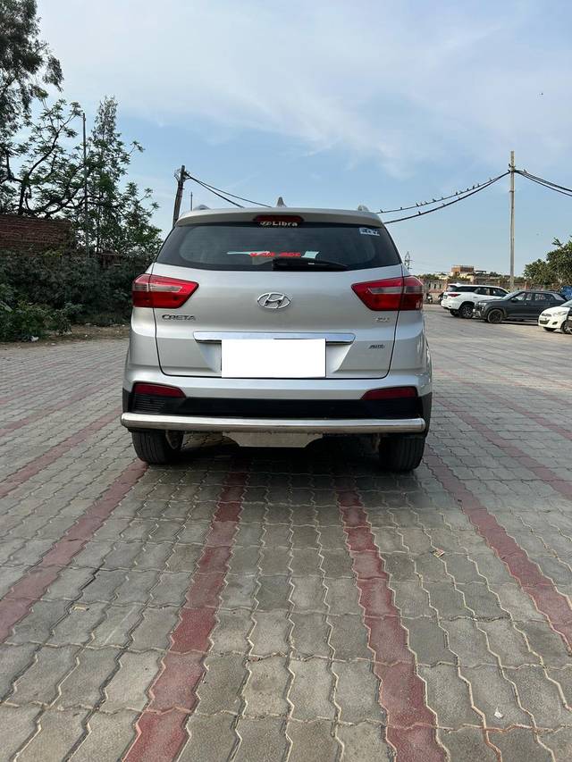 https://images10.gaadi.com/usedcar_image/4635010/original/processed_936b364bb1286f7aa606f5203f9a0954.jpg?imwidth=6402