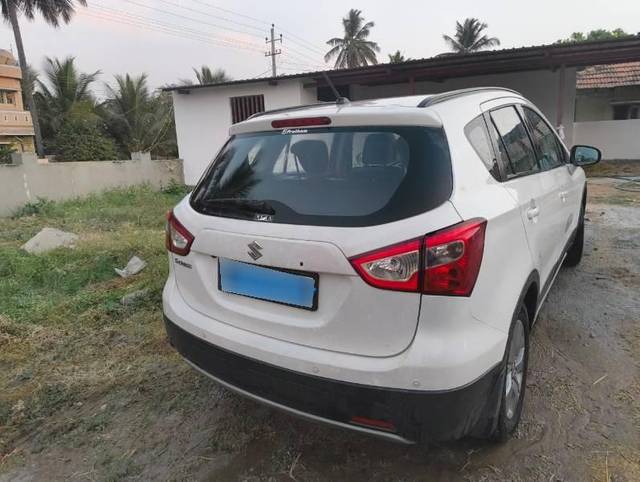 https://images10.gaadi.com/usedcar_image/4635011/original/processed_f75eaad0-f047-49b3-a523-86fbe867ff53.jpeg?imwidth=6401
