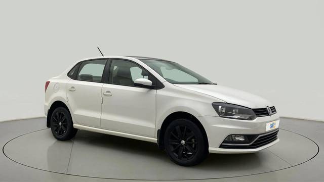 https://images10.gaadi.com/usedcar_image/4635013/original/fb931202aea53c895d313657820d08da.jpg?imwidth=6400