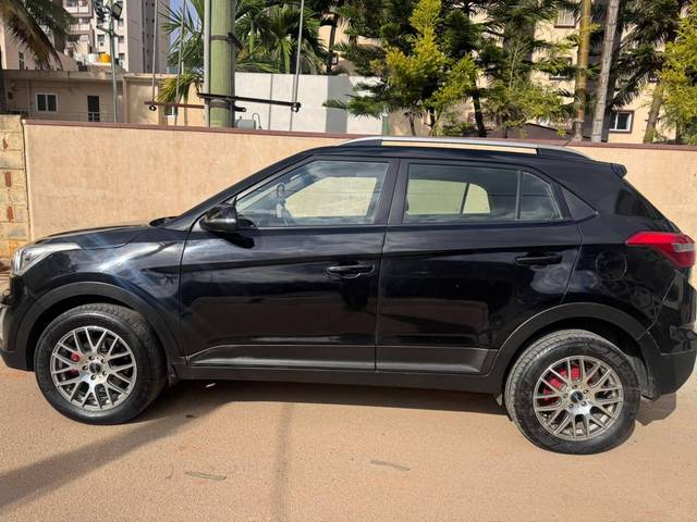 https://images10.gaadi.com/usedcar_image/4635015/original/processed_dcdc6a2b72309400969c02acd19f2c5d.jpg?imwidth=6402