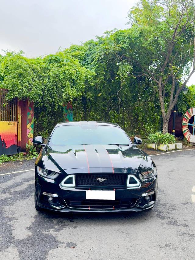 https://images10.gaadi.com/usedcar_image/4635026/original/processed_50180560-a199-4e1b-b1fb-8b8c23947eed.jpg?imwidth=6402