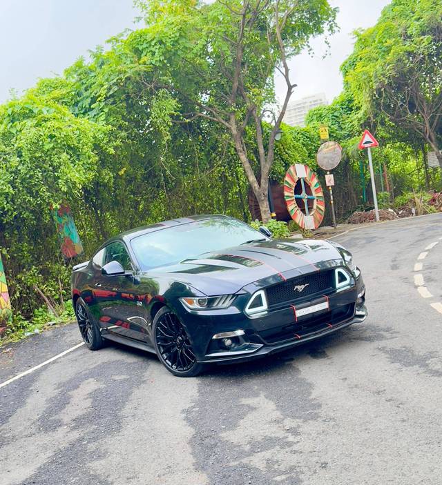 https://images10.gaadi.com/usedcar_image/4635026/original/processed_83832eb1-3632-4278-93d7-d40f44576bbd.jpg?imwidth=6400
