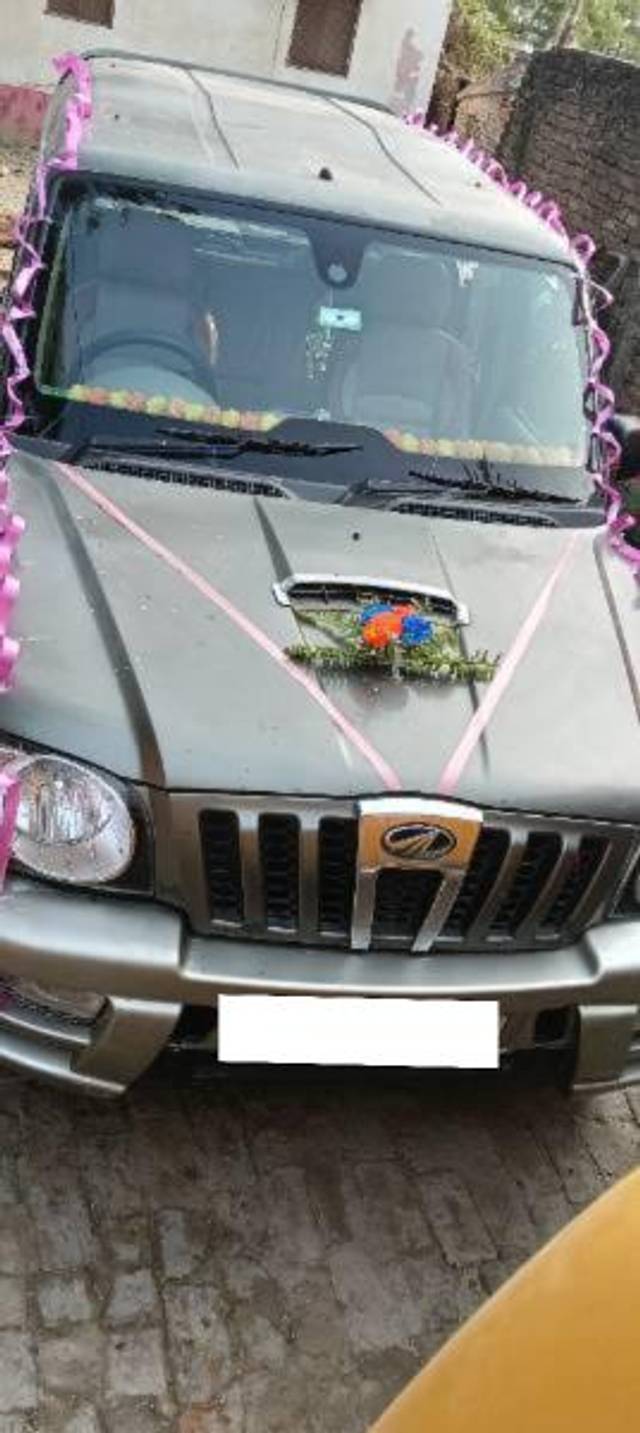 https://images10.gaadi.com/usedcar_image/4635028/original/processed_0976f4f1-cd21-4a99-a21b-23ebc024174c.jpg?imwidth=6400