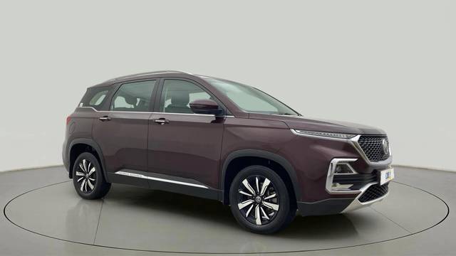 https://images10.gaadi.com/usedcar_image/4635030/original/976d5466bb1289160f1cf04c19435b3e.jpg?imwidth=6400