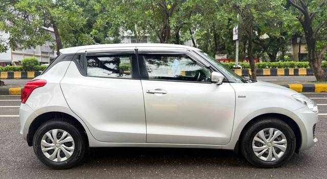 https://images10.gaadi.com/usedcar_image/4635048/original/processed_d91769c9111268883b469a0269bbec3e.jpg?imwidth=6401