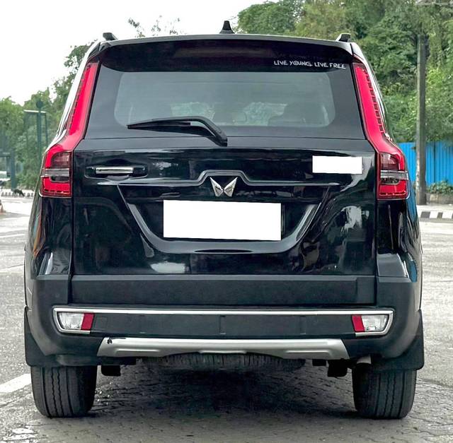 https://images10.gaadi.com/usedcar_image/4635055/original/processed_667176abc99040821662fd5f4ba479f3.jpg?imwidth=6402