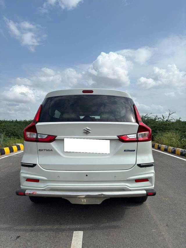 https://images10.gaadi.com/usedcar_image/4635056/original/processed_4cdd7667d99249d858a1c69f56718678.jpg?imwidth=6402