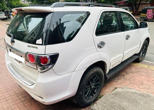 https://images10.gaadi.com/usedcar_image/4635094/original/processed_c0036f512d25163eed8ab639c2258e87.jpg?imwidth=6402