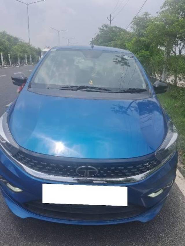 https://images10.gaadi.com/usedcar_image/4635108/original/processed_66c31a59-840a-487c-8f50-ff1ae827c027.jpg?imwidth=6400