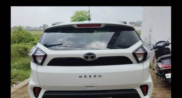 https://images10.gaadi.com/usedcar_image/4635121/original/processed_32aa4799-d044-4299-a764-48005c58b48b.jpg?imwidth=6401