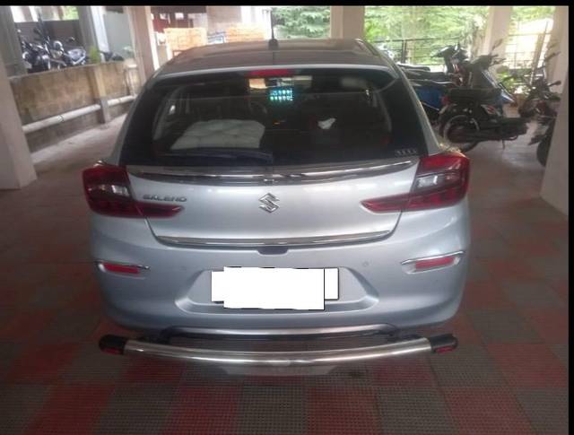 https://images10.gaadi.com/usedcar_image/4635126/original/processed_ddd0e29d-2df0-4aa8-abb9-d72d2bebfb8f.jpeg?imwidth=6402
