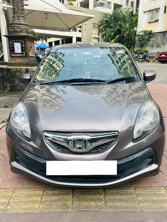 https://images10.gaadi.com/usedcar_image/4635130/original/processed_a1fe873cc6ab72cc0120c11e403080a6.jpg?imwidth=6400