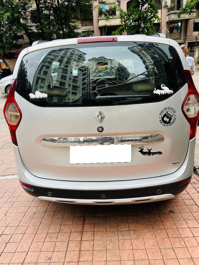 https://images10.gaadi.com/usedcar_image/4635133/original/processed_f761c731f71df18a9b65dc446c780d8a.jpg?imwidth=6402