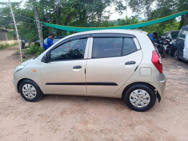 https://images10.gaadi.com/usedcar_image/4635190/original/processed_c3195fcc-e036-4322-8b26-d5908d286f92.jpg?imwidth=6402