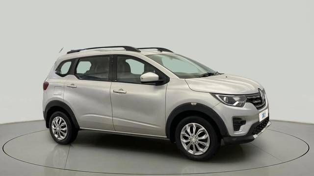 https://images10.gaadi.com/usedcar_image/4635194/original/bf3d4624ee2465ef6927033b4686707e.jpg?imwidth=6400