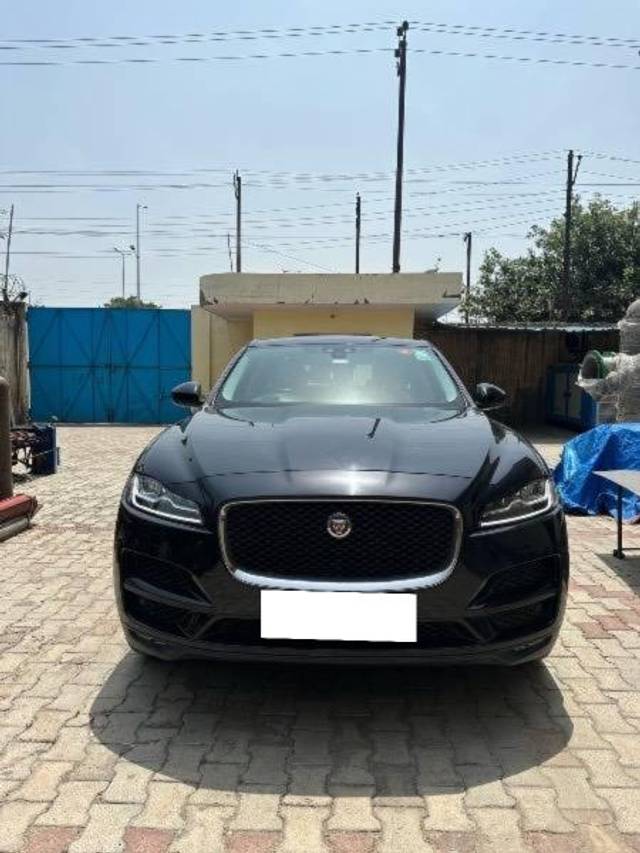 https://images10.gaadi.com/usedcar_image/4635196/original/processed_a567d7c1-1a52-4889-96d9-5e9cb7e33a08.jpeg?imwidth=6400