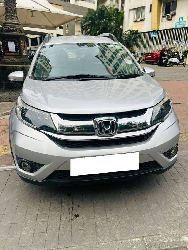 https://images10.gaadi.com/usedcar_image/4635207/original/processed_7a35c5a89c6383c6bb620f8d4f89192c.jpg?imwidth=6400