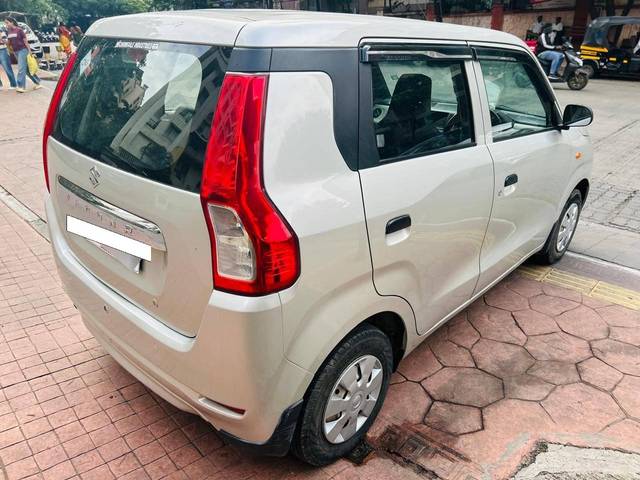 https://images10.gaadi.com/usedcar_image/4635215/original/processed_d8c5e066d65aa211017a0ca67be9cd01.jpg?imwidth=6402