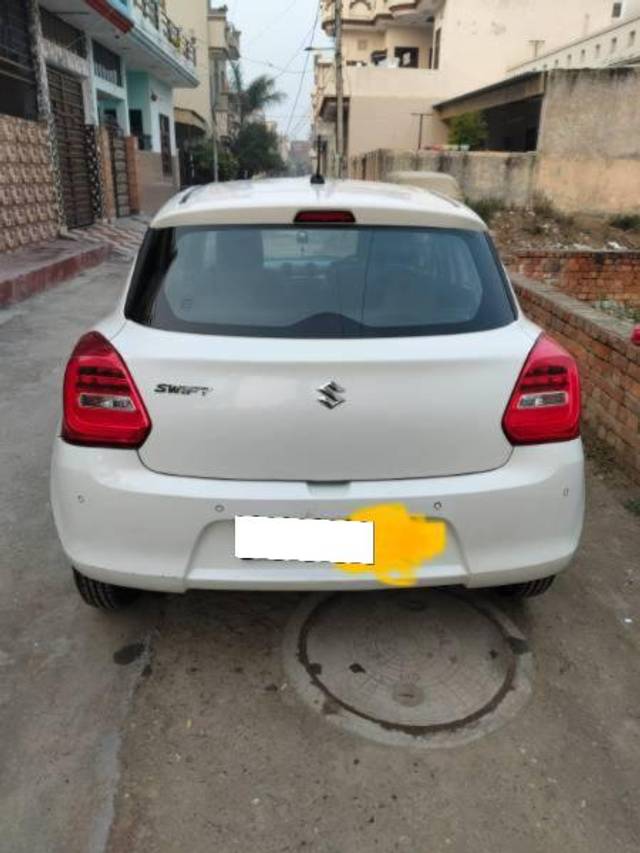 https://images10.gaadi.com/usedcar_image/4635221/original/processed_0f86cc96-135e-44c1-abba-db5d46873705.jpg?imwidth=6401