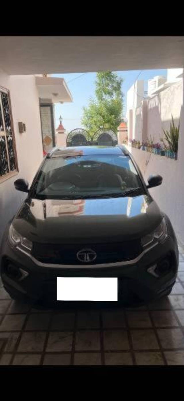 https://images10.gaadi.com/usedcar_image/4635234/original/processed_3b2e7ef1-3f76-41d0-9357-51e475dd9336.jpg?imwidth=6400