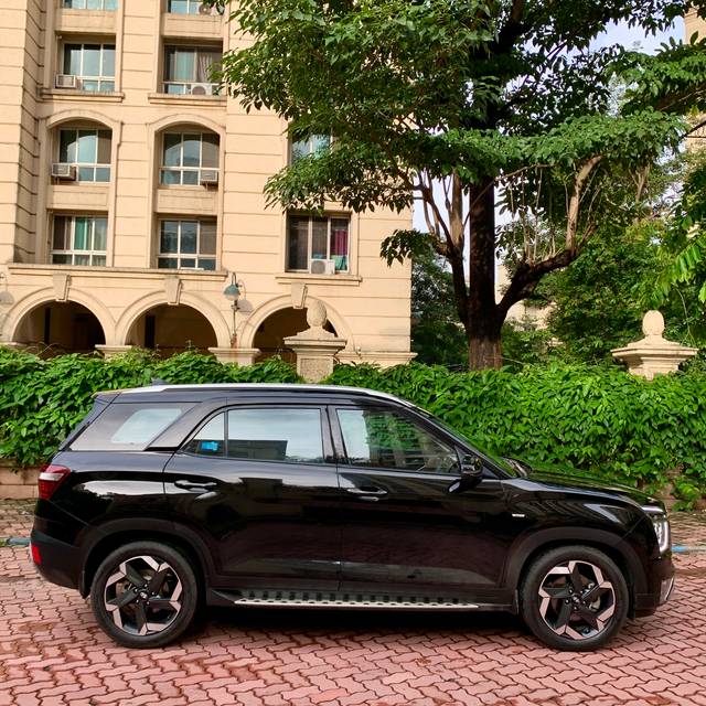 https://images10.gaadi.com/usedcar_image/4635275/original/200d0c4cb9d8845ddf36b74c1809364f.JPG?imwidth=6401