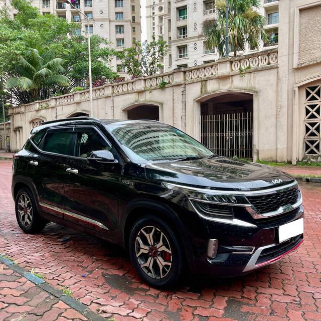 https://images10.gaadi.com/usedcar_image/4635281/original/processed_fd66c397354055384c70028c50b18c93.JPG?imwidth=6400