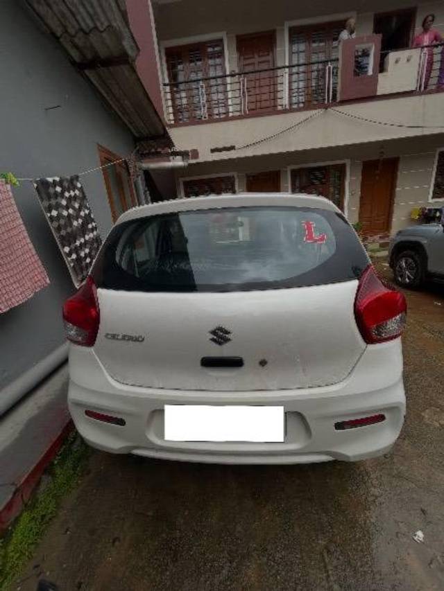 https://images10.gaadi.com/usedcar_image/4635282/original/processed_595f0768-da9b-438e-92bd-adff1839a9fd.jpeg?imwidth=6402