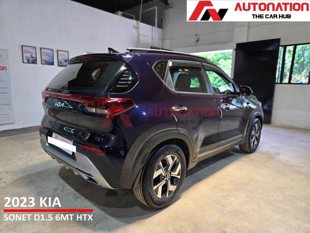 https://images10.gaadi.com/usedcar_image/4635286/original/processed_17eadb5d9973272588c3323f6a9cdcbe.jpg?imwidth=6402