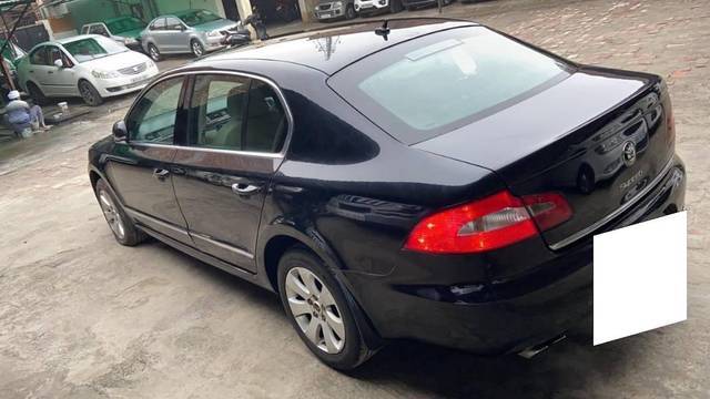 https://images10.gaadi.com/usedcar_image/4635293/original/processed_603bb139-dcaa-4066-a8b4-3ecc34bbc835.jpg?imwidth=6402