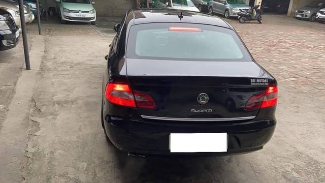 https://images10.gaadi.com/usedcar_image/4635293/original/processed_f271e9a9-d84b-457f-b595-e848d68fb0d7.jpg?imwidth=6401