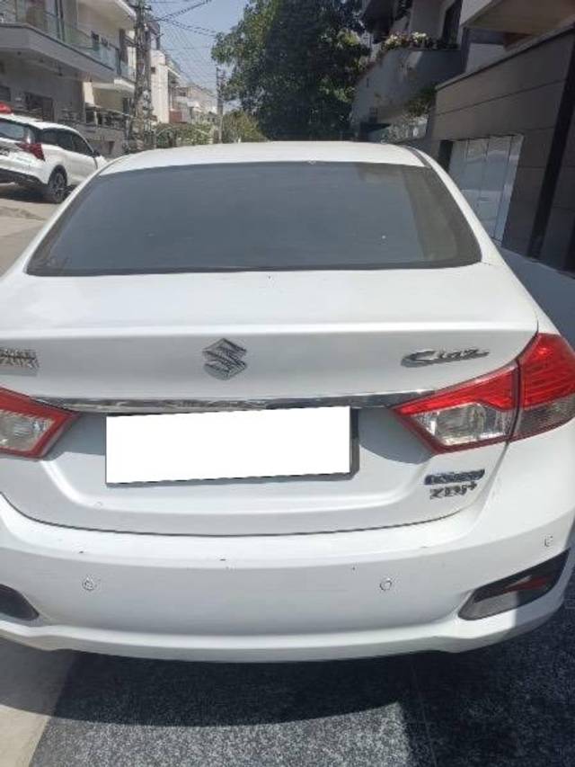 https://images10.gaadi.com/usedcar_image/4635294/original/processed_f20b6c43-d557-412f-b2db-27160d8ed0e6.jpeg?imwidth=6401