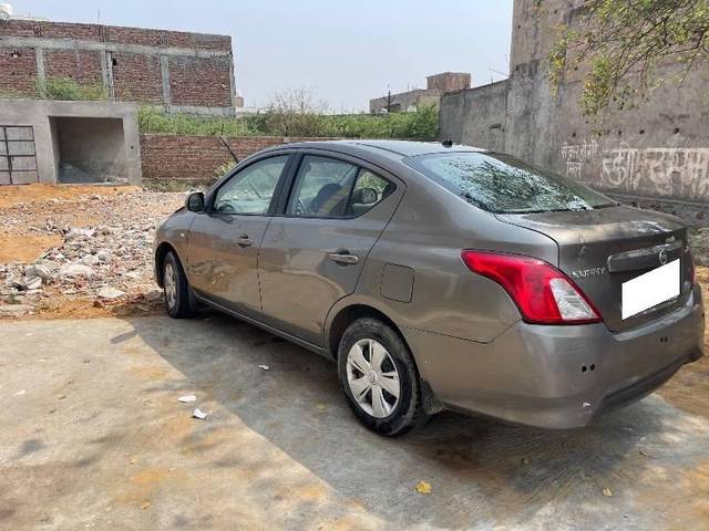 https://images10.gaadi.com/usedcar_image/4635301/original/processed_34d66eb6-c4d3-4285-8963-069b5d4770c7.jpeg?imwidth=6402