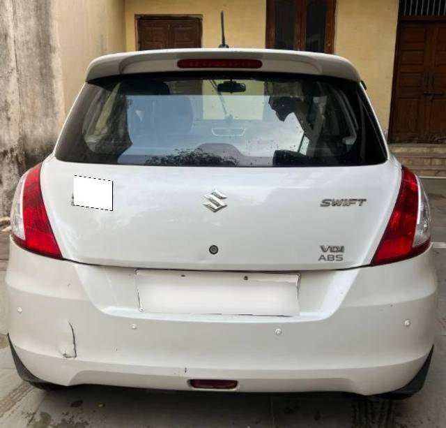 https://images10.gaadi.com/usedcar_image/4635302/original/processed_b00fd84a-9eb9-4f85-b315-2d40a55ec7c7.jpg?imwidth=6402