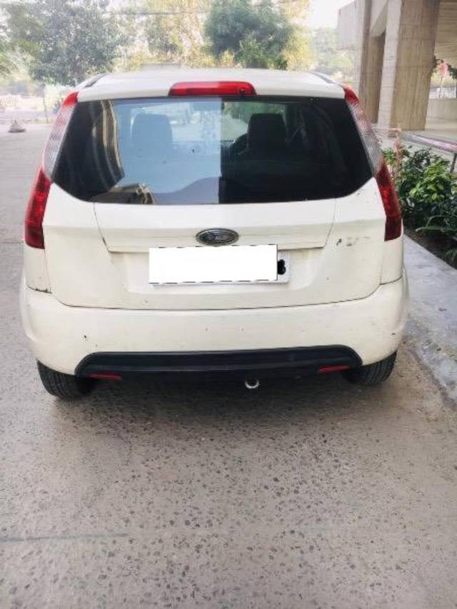 https://images10.gaadi.com/usedcar_image/4635305/original/processed_2cdb5bbc-ccd3-47b2-98ef-11f624a6c48e.jpeg?imwidth=6401